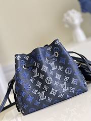 Louis Vuitton Bella Mahina Handbag M57201 25cm - 2