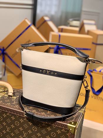 Louis Vuitton Cruiser PM Bag M57813