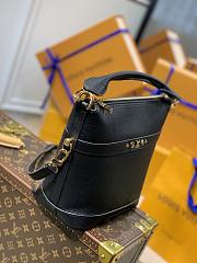 Louis Vuitton Cruiser PM Bag In Black M57934 - 6