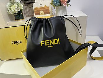 Fendi Roma Bucket Bag In Black Size 30x39cm