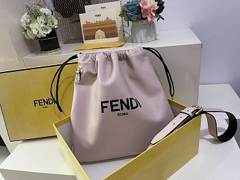 Fendi Roma Bucket Bag In Pink Size 30x39cm