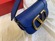 Valentino Garavani Supervee Shoulder Blue Bag Size 26.5x9x15cm - 2