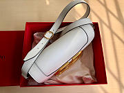 Valentino Garavani Supervee Shoulder White Bag Size 26.5x9x15cm - 5