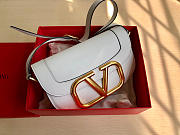 Valentino Garavani Supervee Shoulder White Bag Size 26.5x9x15cm - 3