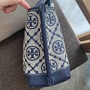 Colestore Tory Burch Perry Monogram Triple T Tote Bag In Blue Size 34x28x13.5cm - 4