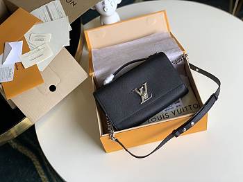 Louis Vuitton Lockme Clutch M56088