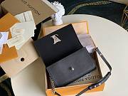 Louis Vuitton Lockme Clutch M56088 - 5