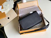 Louis Vuitton Lockme Clutch M56088 - 4