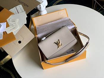 Louis Vuitton Lockme Clutch White M56088 