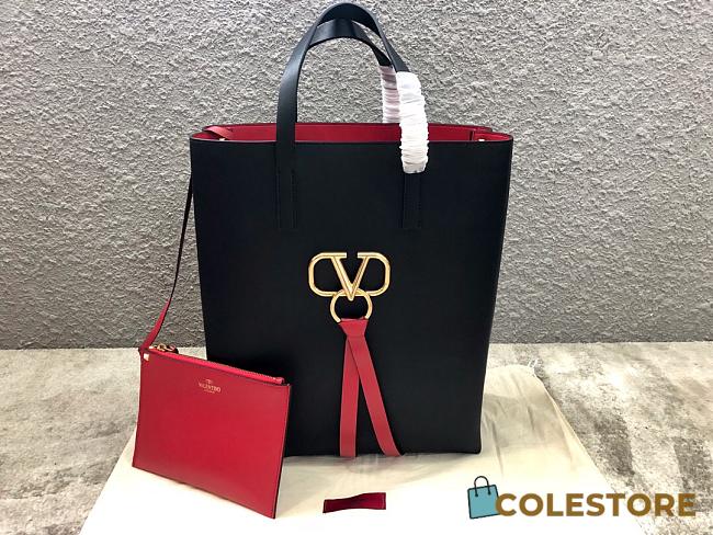 Valentino Garavani E/W Vring In Black Size 39x32x14cm - 1
