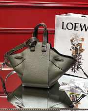 Loewe Hammock Bag in Grey Calfskin Size 32 x 28 x 15 cm - 5