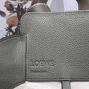 Loewe Hammock Bag in Grey Calfskin Size 32 x 28 x 15 cm - 3