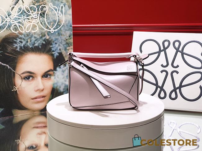 Loewe Puzzle Bag Soft Grained Calfskin Blossom/Pink Size 18*12.5*8cm - 1