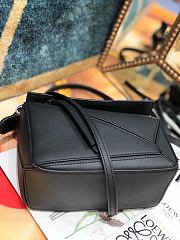 Loewe Puzzle Bag Soft Black Calfskin Size 18*12.5*8cm - 2