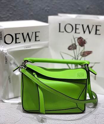 Loewe Puzzle Bag Soft Green Calfskin Size 18*12.5*8cm