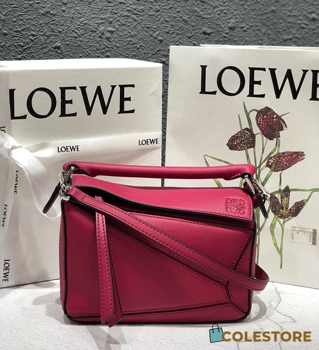 Loewe Puzzle Bag Soft Dark Pink Calfskin Size 18*12.5*8cm - 1