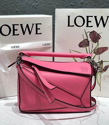 Loewe Puzzle Bag Soft Pink Calfskin Size 18*12.5*8cm