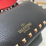 Small Rockstud Grainy Calfskin Crossbody Bag Black 19cm - 5