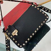 Small Rockstud Grainy Calfskin Crossbody Bag Black 19cm - 6
