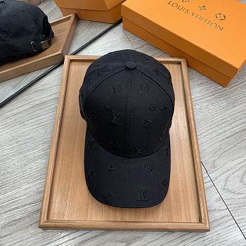 LV Hat 21