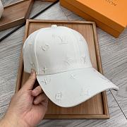 LV Hat 21 White - 4