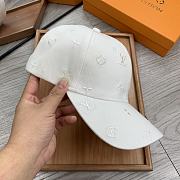 LV Hat 21 White - 5
