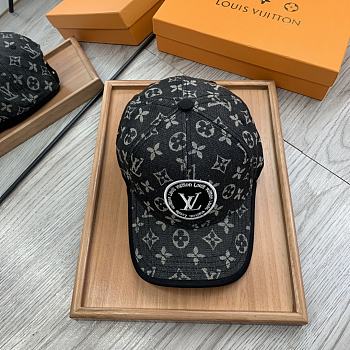 LV Hat 21 Black