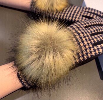 Dior Wool Gloves 02