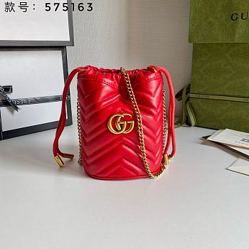 Gucci GG Marmont Bucket Bag Red 575163 Size 19x17cm