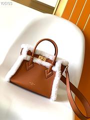 Louis Vuitton On My Side PM Bag Shearling M58918 Size 25cm - 1