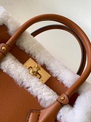 Louis Vuitton On My Side PM Bag Shearling M58918 Size 25cm - 5