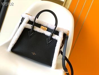 Louis Vuitton On My Side PM Bag Black Shearling M58918 Size 25x20x12 cm