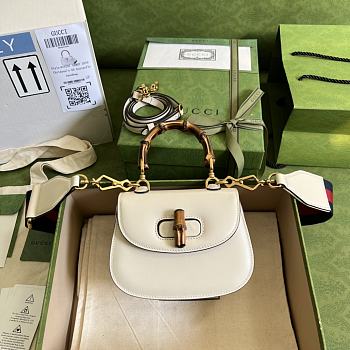 Gucci Bamboo Mini Top Handle Bag ‎686864 White17cm