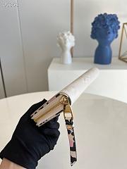 Louis Vuitton Zippy Wallet Creme M80685 Size 19.5cm  - 3