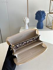 Louis Vuitton Zippy Wallet Creme M80685 Size 19.5cm  - 4