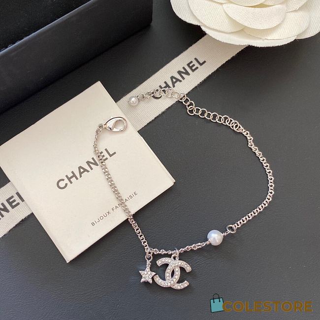 Chanel Star and Pearl Bracellet - 1