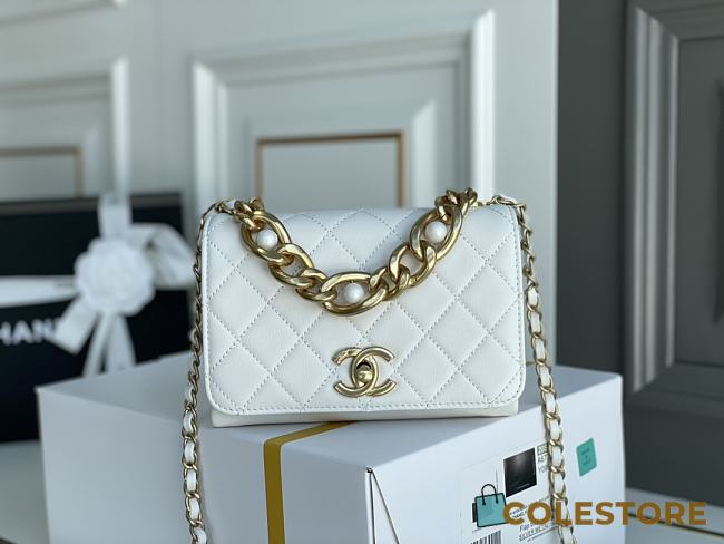 Chanel Square Shoulder Bag White 18cm - 1