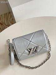 Louis Vuitton Twist Shoulder Bag Silver M50282 23cm - 3