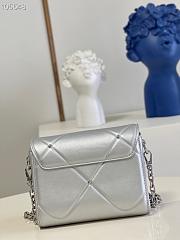 Louis Vuitton Twist Shoulder Bag Silver M50282 23cm - 4