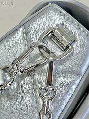 Louis Vuitton Twist Shoulder Bag Silver M50282 23cm - 5
