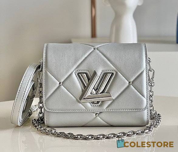 Louis Vuitton Twist Shoulder Bag Silver M50282 23cm - 1