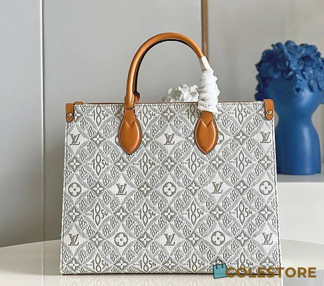 Louis Vuitton Onthego Tote Bag Size 35x17x14cm - 1
