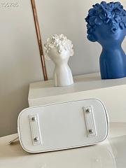 Louis Vuitton Alma BB White Epi Leather M59217 Size 23.5cm - 3