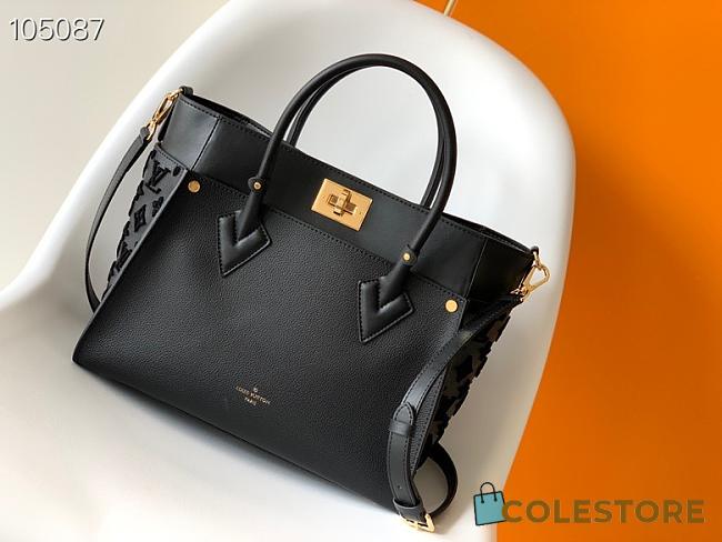 Louis Vuitton On My Side Wool Details M53826 Size 30.5 x 24.5 x 14 cm - 1