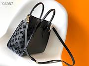 Louis Vuitton On My Side Wool Details M53826 Size 30.5 x 24.5 x 14 cm - 3