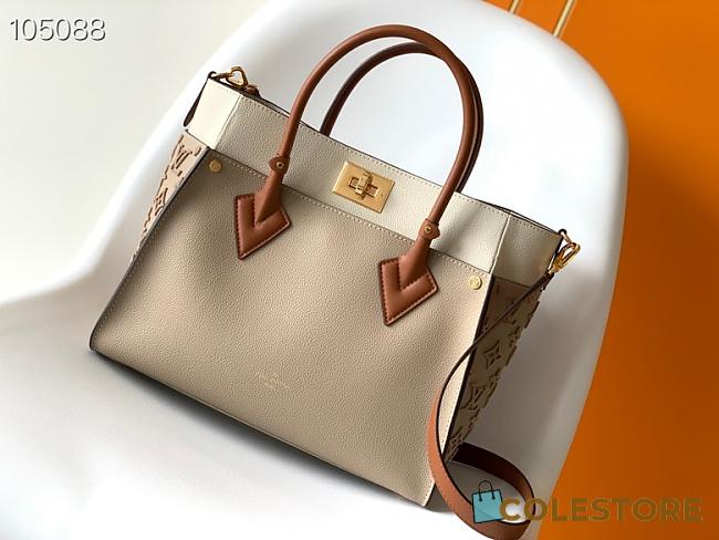 Louis Vuitton On My Side Wool Details In Beige M58918 Size 25cm - 1