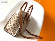 Louis Vuitton On My Side Wool Details In Beige M58918 Size 25cm - 2