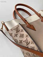 Louis Vuitton On My Side Wool Details In Beige M58918 Size 25cm - 4