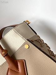 Louis Vuitton On My Side Wool Details In Beige M58918 Size 25cm - 6
