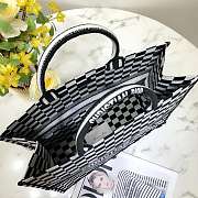 Dior Book Tote Caro Detail Size 42cm - 2